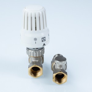 Комплект терморег-го оборуд-я д/рад., прямой 1/2" (термост-ая головка, термостат-й клапан, запорный Комплект терморег-го оборуд-я д/рад., прямой 1/2" (термост-ая головка, термостат-й клапан, запорный