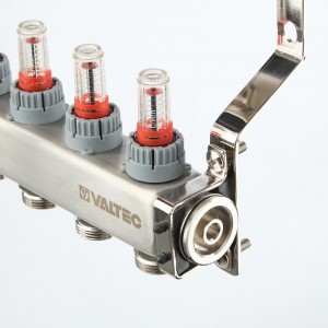 Коллекторный блок из НЕРЖ. стали с регул. клап. и расх., 1"х3 вых. Евроконус 3/4" (без сервис. гр.)